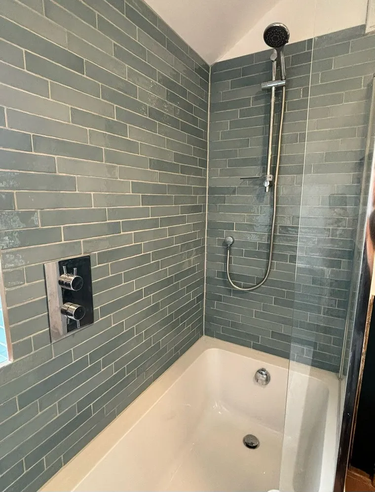 Walk in shower fit